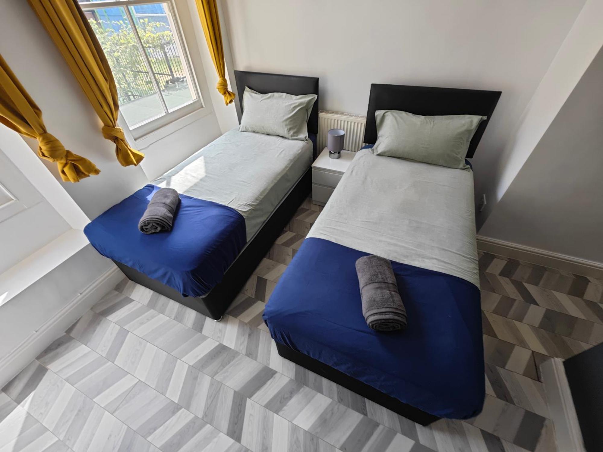 2 Bedroom 2 Bathroom Apartment In Old St - Shoreditch - Zone 1 London Exterior photo